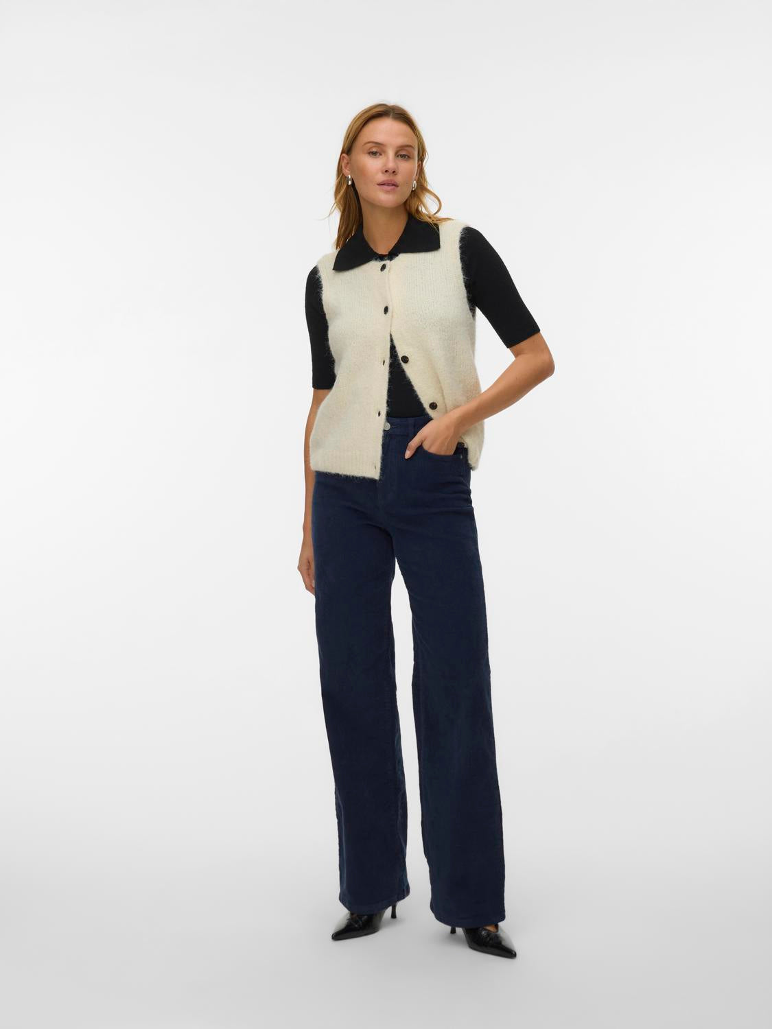 model_shot-front